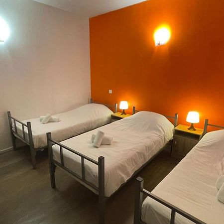 Hotel- Restaurant Le Saint Quentin Ngoại thất bức ảnh