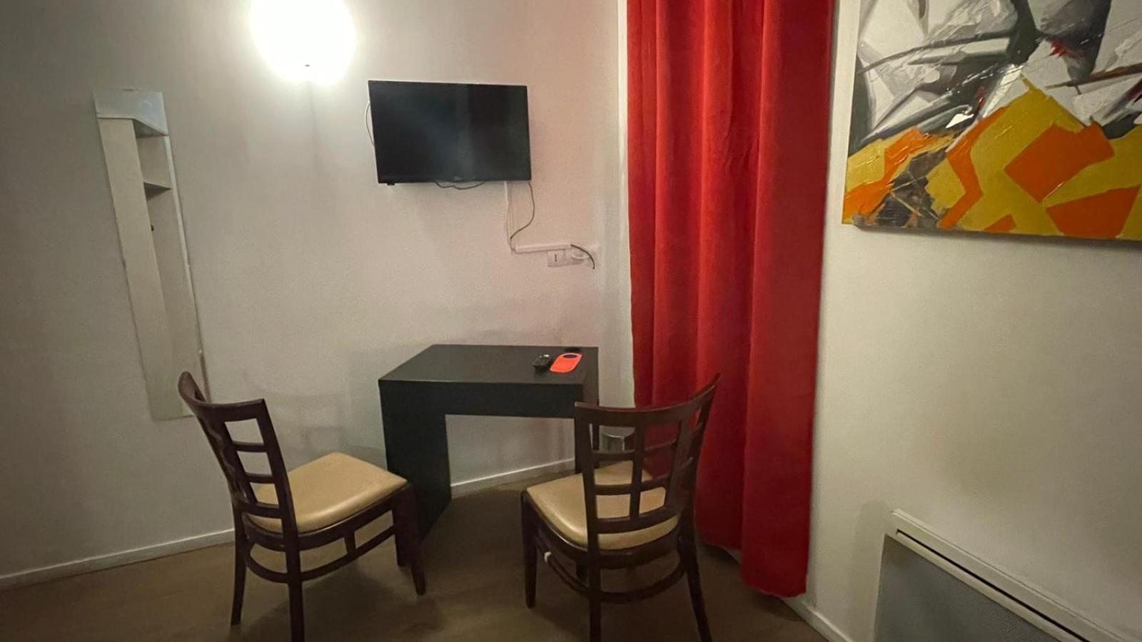 Hotel- Restaurant Le Saint Quentin Ngoại thất bức ảnh