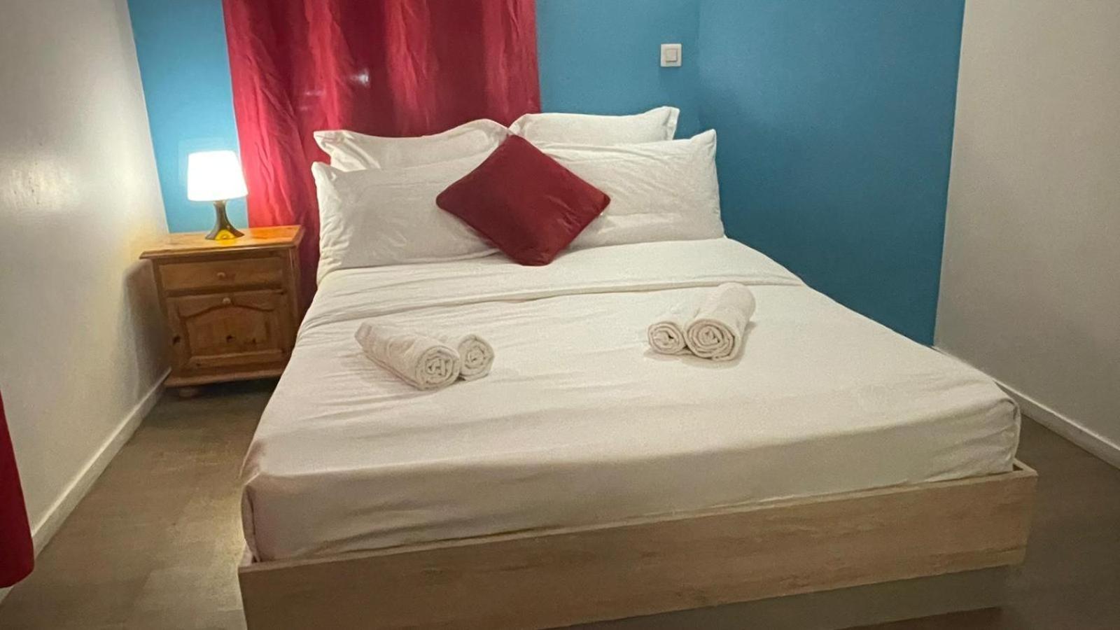 Hotel- Restaurant Le Saint Quentin Ngoại thất bức ảnh