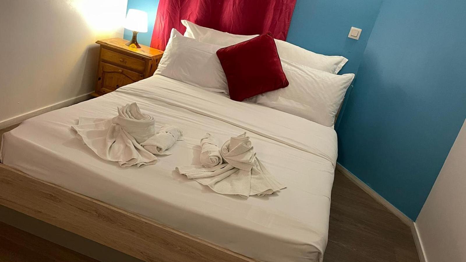 Hotel- Restaurant Le Saint Quentin Ngoại thất bức ảnh