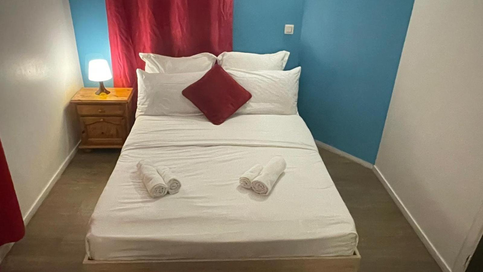Hotel- Restaurant Le Saint Quentin Ngoại thất bức ảnh